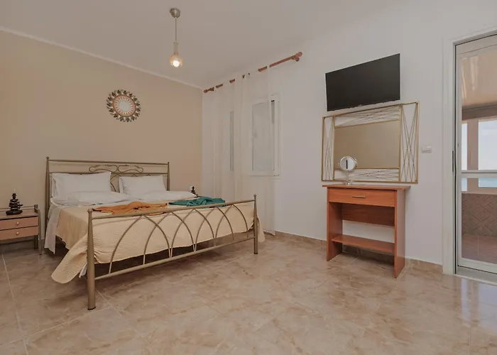 Elena Beach Apartment